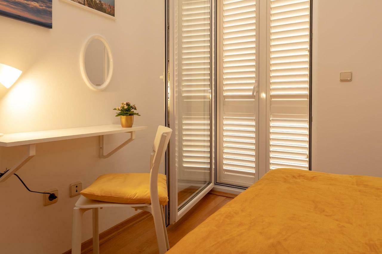 Apartment Nik - Cosy And Stylish ดูบรอฟนิก ภายนอก รูปภาพ